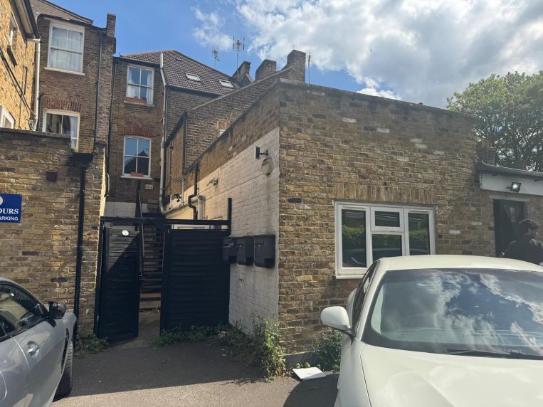 Main property image
