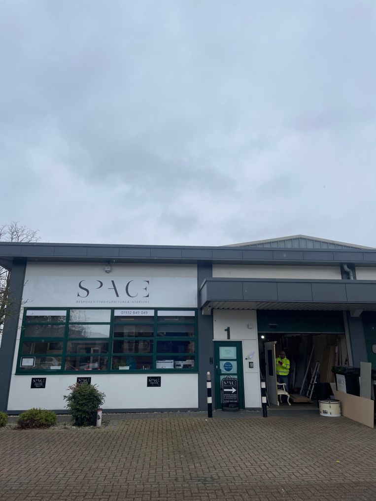 Property 3091 in Byfleet, SurreyFranklin Commercial