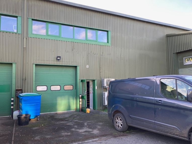 Property 3110 in Godalming, SurreyFranklin Commercial