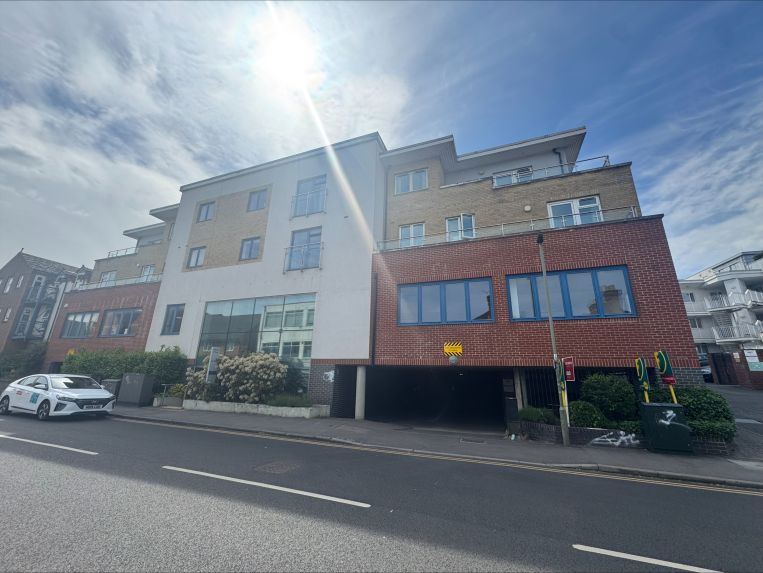 Property 3298 - image 15