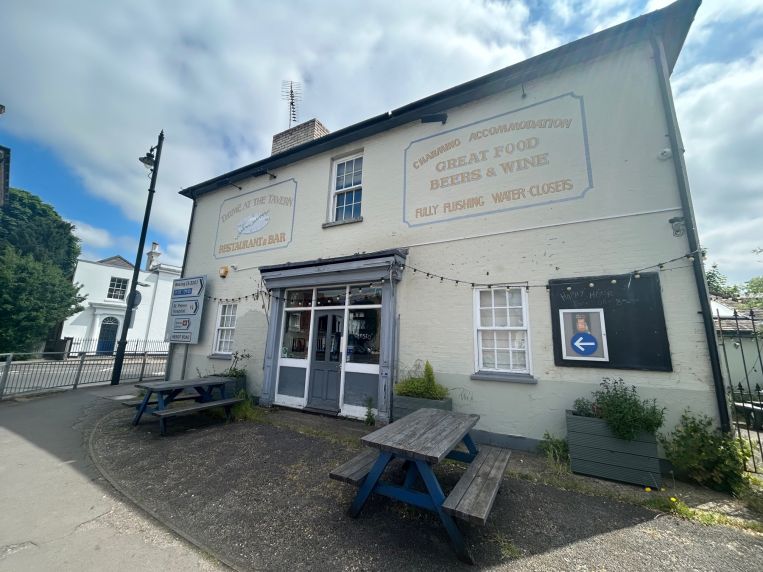 Property 3116 in Chertsey, SurreyFranklin Commercial