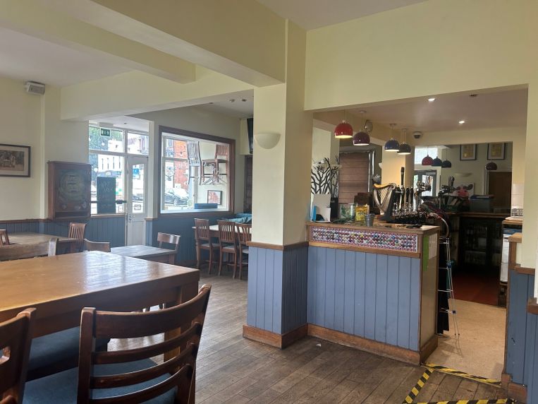 Property 3116 in Chertsey, SurreyFranklin Commercial